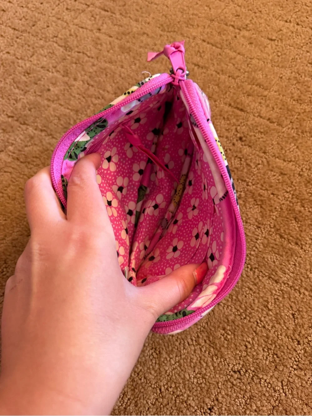 Vera Bradley Priscilla Pink Floral Quilted Cotton Zip Around Wristlet Wallet - Picture 4 of 5